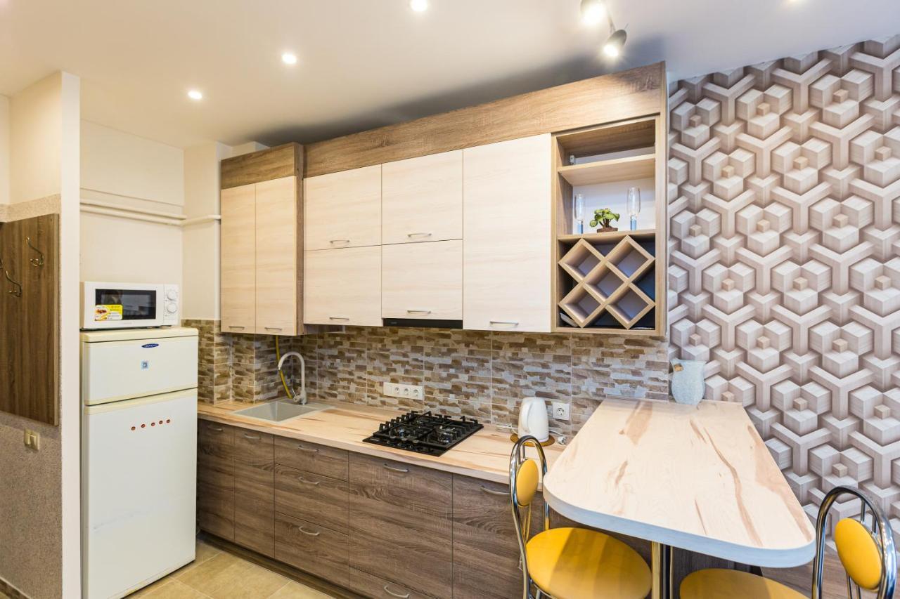 2 Kn. Romana Apartment Lviv Exterior photo