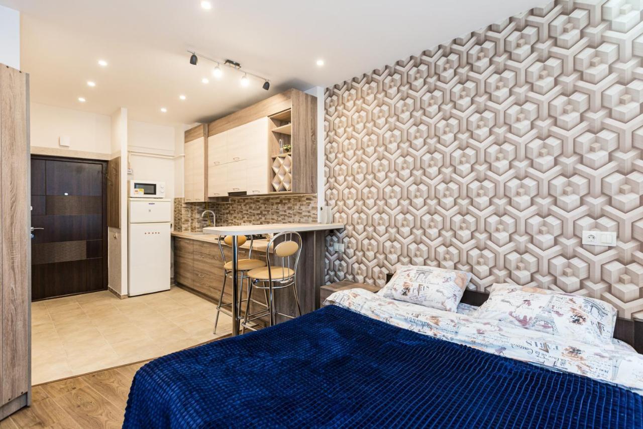 2 Kn. Romana Apartment Lviv Exterior photo