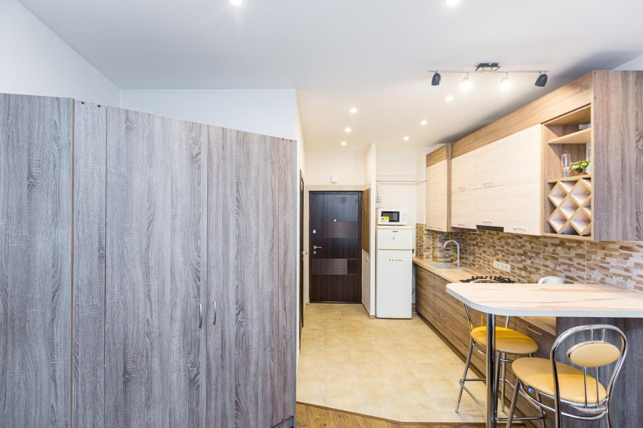 2 Kn. Romana Apartment Lviv Exterior photo